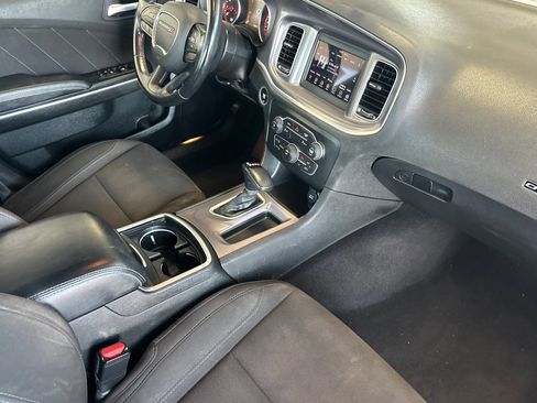 Certified 2022 Dodge Charger SXT image 15