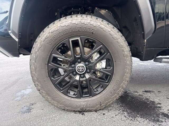 Used 2024 Toyota Tundra Limited AWD/4WD image 11