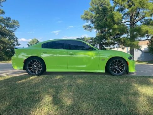Used 2023 Dodge Charger Scat Pack w/ Navigation & Travel Group RWD image 15