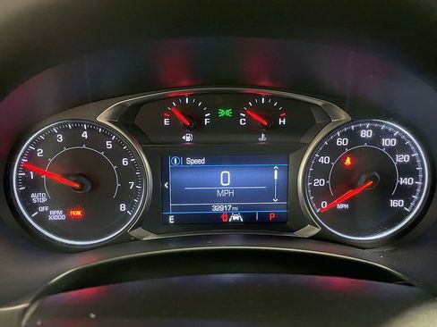 Used 2023 GMC Terrain SLE w/ Driver Convenience Package image 6