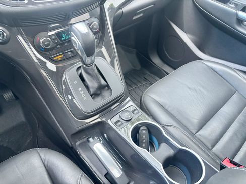 Used 2016 Ford Escape Titanium w/ Equipment Group 301A FWD image 19