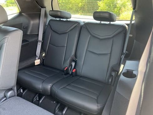 New 2025 Cadillac XT6 Luxury image 30