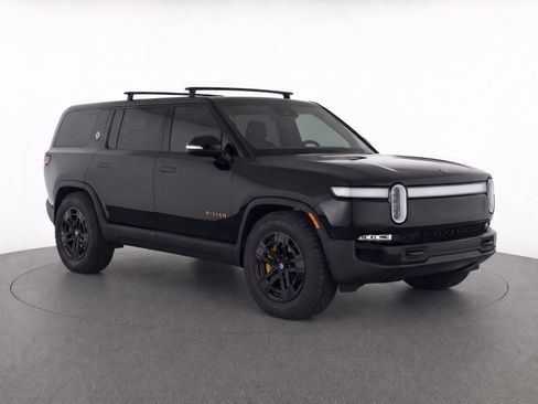 Used 2025 Rivian R1S Premium Dual AWD/4WD image 1