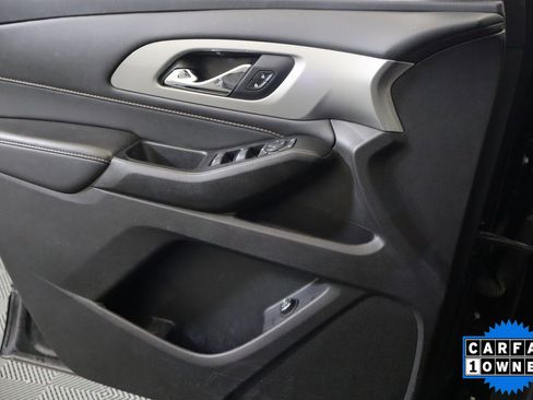 Used 2021 Chevrolet Traverse LT FWD image 34