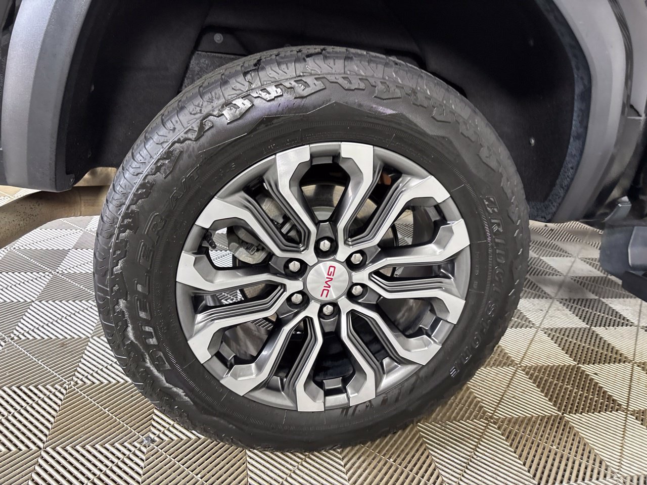 Used 2023 GMC Canyon Denali AWD/4WD image 35