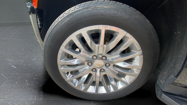 Used 2024 Chevrolet Tahoe Premier AWD/4WD image 30