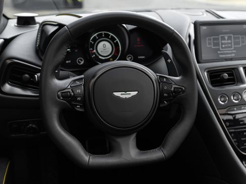 Used 2022 Aston Martin DBS Superleggera Volante image 52