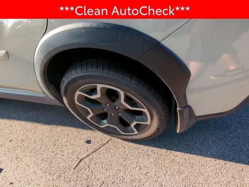 Used 2014 Subaru Crosstrek 2.0i Premium AWD/4WD image 4