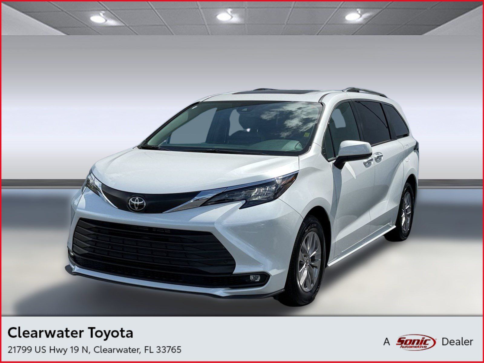 Used 2026 Toyota Sienna XLE FWD image 1