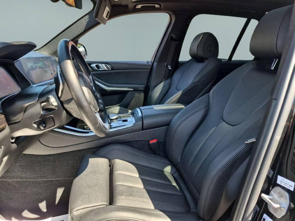 Used 2020 BMW X5 xDrive40i w/ Parking Assistance Package AWD/4WD image 19
