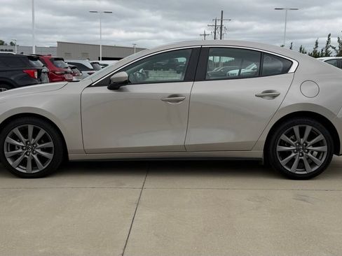 Used 2024 MAZDA MAZDA3 s FWD image 2