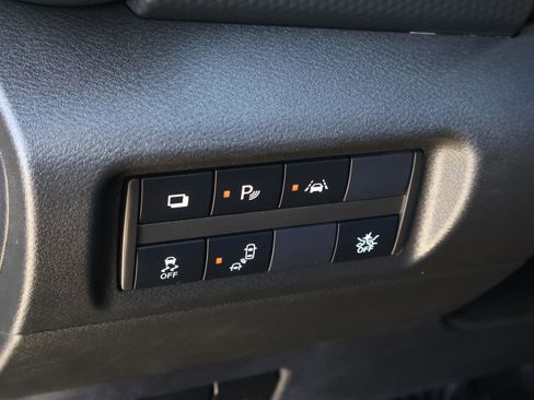 Used 2022 Nissan Kicks S image 22