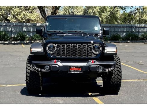 Used 2024 Jeep Wrangler Unlimited Rubicon w/ Technology Group image 3