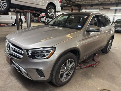 Used 2020 Mercedes-Benz GLC 300 image 1
