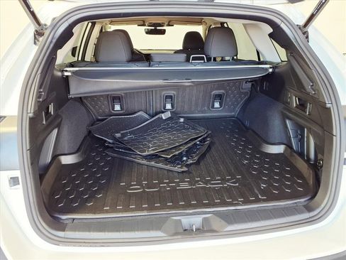 Certified 2025 Subaru Outback Premium image 9