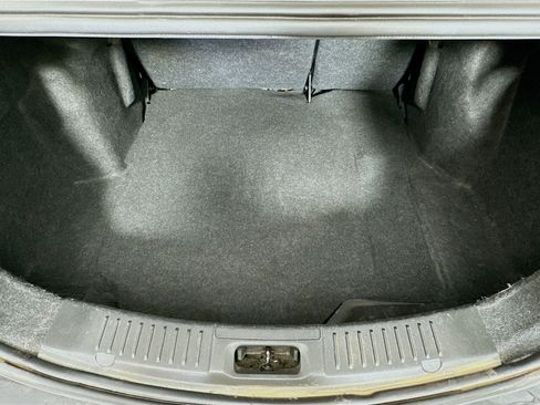 Used 2013 Ford Fiesta SE image 25