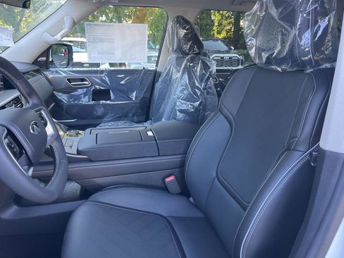 New 2026 INFINITI QX80 Luxe w/ Cargo Package image 9