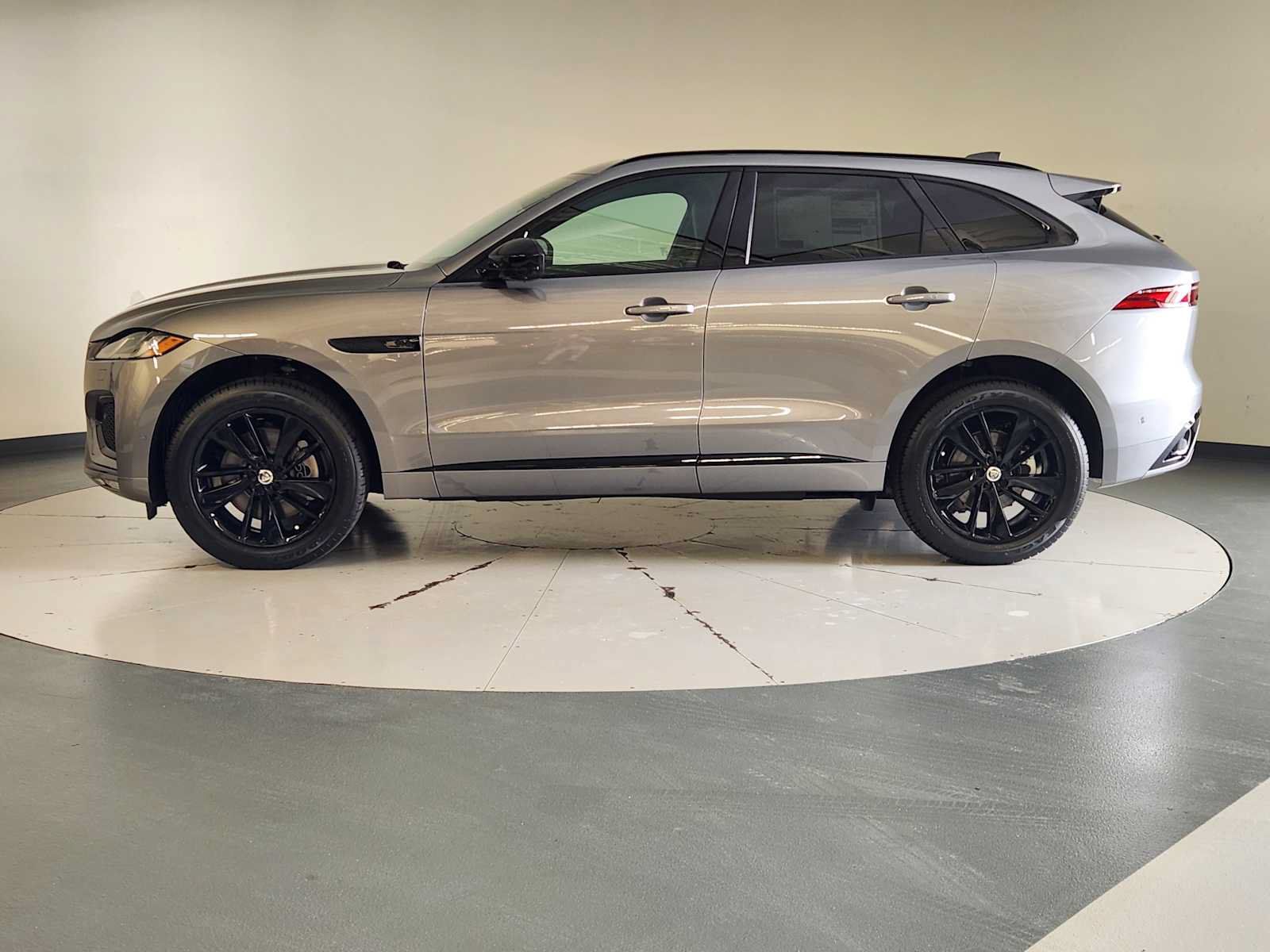 New 2026 Jaguar F-PACE R-Dynamic S AWD/4WD image 5
