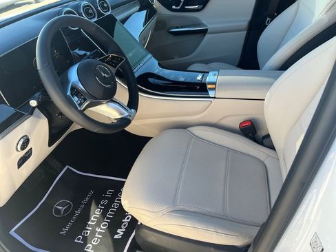 Certified 2025 Mercedes-Benz GLC 350e 4MATIC image 8