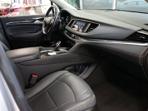 Used 2020 Buick Enclave Essence image 43