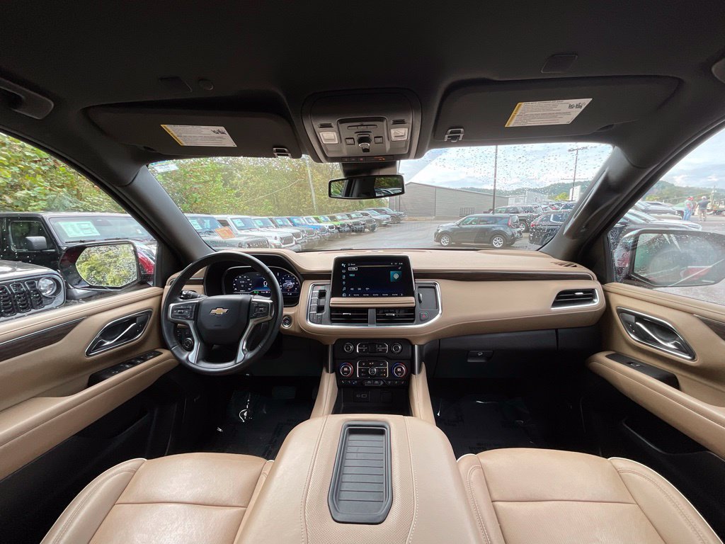 Used 2023 Chevrolet Tahoe Premier AWD/4WD image 15