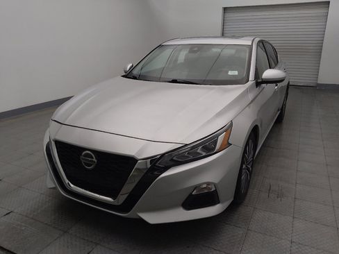 Used 2020 Nissan Altima 2.5 SR w/ Premium Package image 15