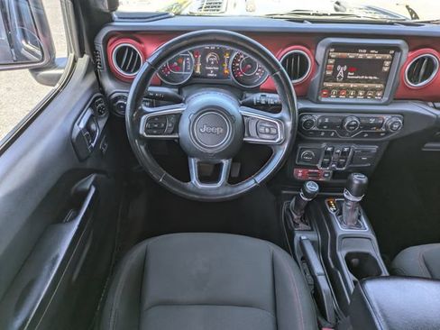 Used 2018 Jeep Wrangler Unlimited Rubicon AWD/4WD image 17