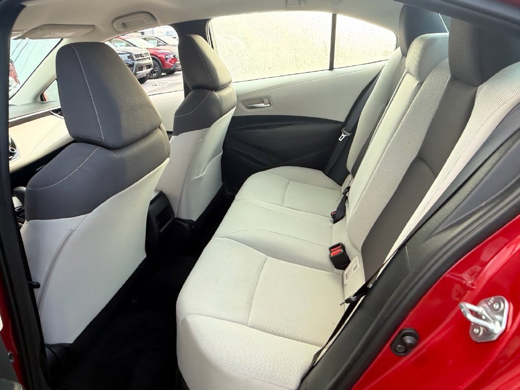 Used 2021 Toyota Corolla LE FWD image 12