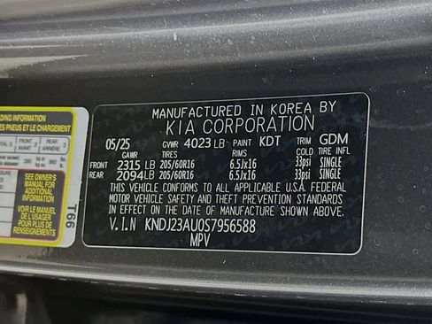 Used 2025 Kia Soul LX FWD image 21