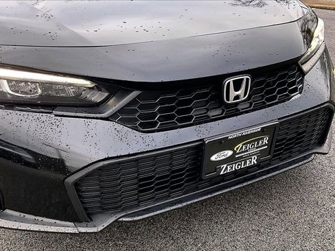 Used 2025 Honda Civic Sport image 29