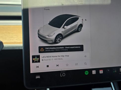 Used 2021 Tesla Model Y Long Range AWD/4WD image 29