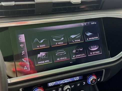 Used 2021 Audi Q3 2.0T Premium Plus w/ Premium Plus Package image 16