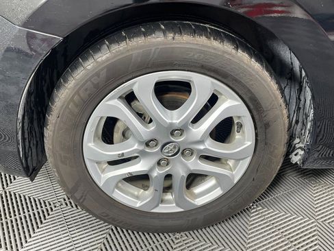 Used 2017 Toyota Yaris iA image 11