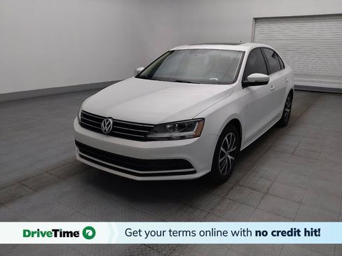 Used 2017 Volkswagen Jetta SE FWD image 1