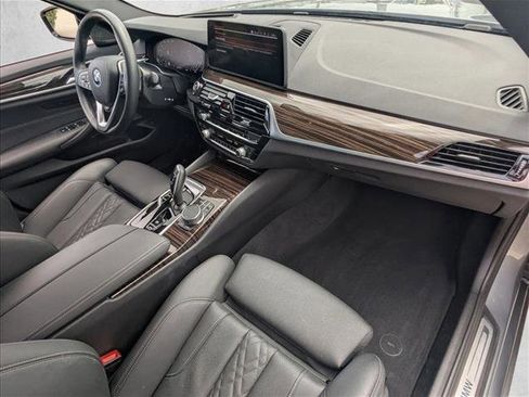 Certified 2023 BMW 530i xDrive w/ Premium Package image 22