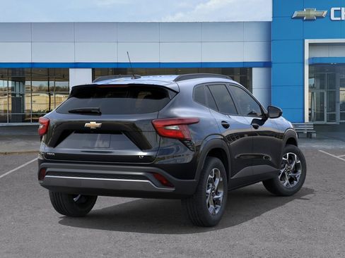 New 2026 Chevrolet Trax LT FWD image 4