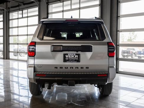 Used 2025 Toyota 4Runner SR5 image 4