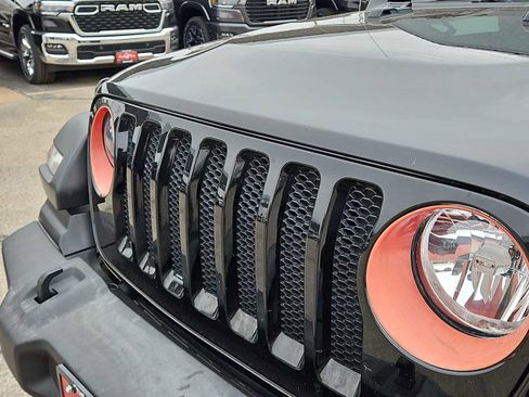 Used 2021 Jeep Wrangler Sport image 13