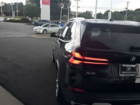 Used 2024 BMW X5 xDrive40i w/ Premium Package AWD/4WD image 13