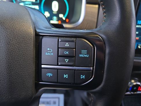 Used 2023 Ford F150 Platinum w/ Trailer Tow Package image 19