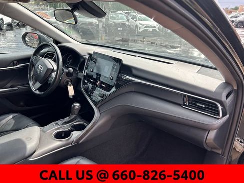 Used 2023 Toyota Camry SE FWD image 7