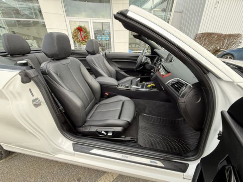 Used 2019 BMW 230i xDrive Convertible w/ Convenience Package image 23