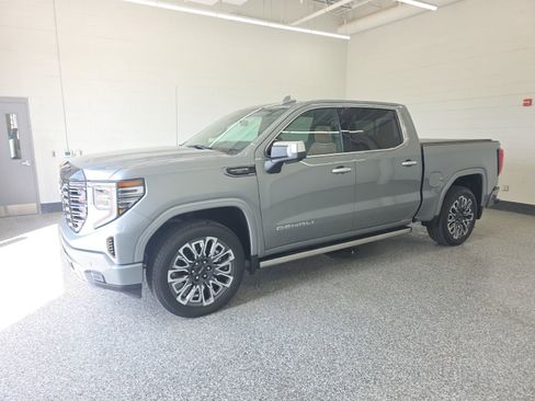 Used 2025 GMC Sierra 1500 Denali Ultimate image 2