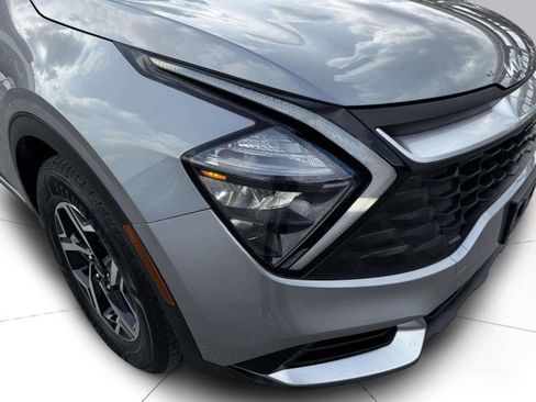 Used 2023 Kia Sportage LX image 10