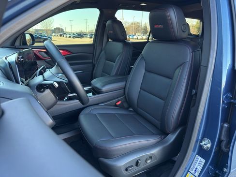 Used 2025 Chevrolet Traverse Z71 w/ Driver Confidence Package image 15