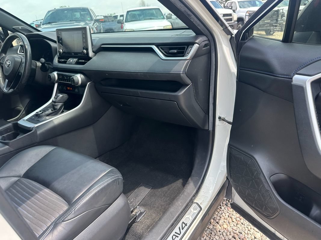 Used 2020 Toyota RAV4 XSE AWD/4WD image 14