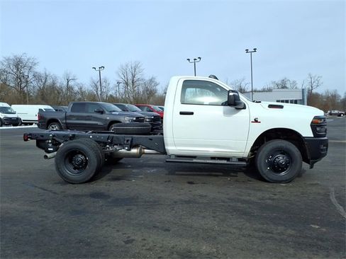 New 2026 RAM 3500 Tradesman image 8