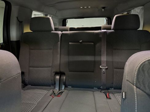 Used 2017 Chevrolet Suburban LS AWD/4WD image 18