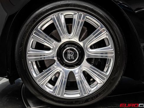 Used 2017 Rolls-Royce Dawn RWD image 22