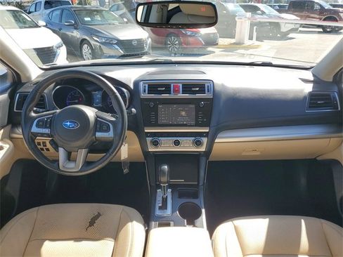 Used 2017 Subaru Outback 2.5i Premium image 16